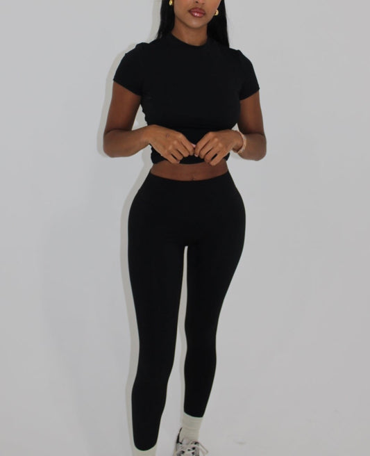 THE BASIC LEGGINGS - BLACK