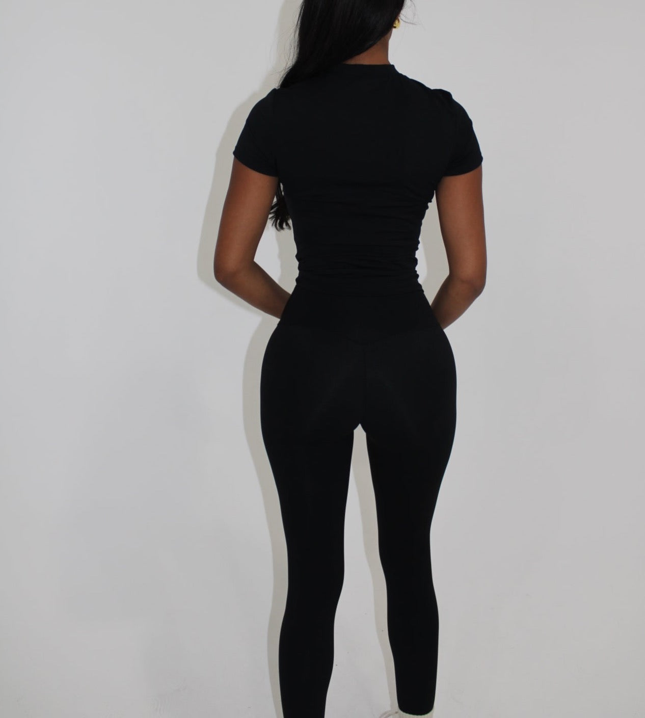 THE BASIC LEGGINGS - BLACK